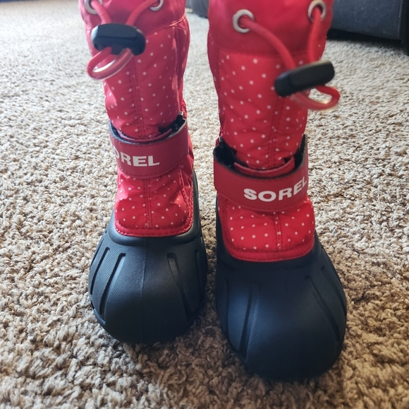 Red Polka Dot Sorel Insulated Toddler Boots, Size 10 - Picture 4 of 6